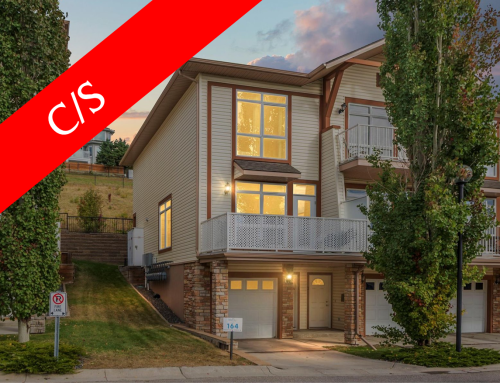 # 1, 164 Rockyledge View NW